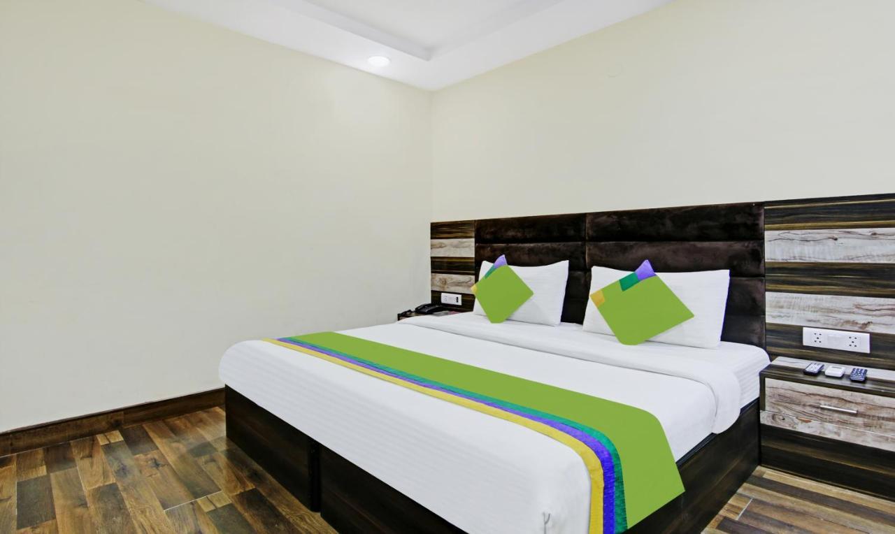 Hotel Singh Continetal Delhi Kültér fotó
