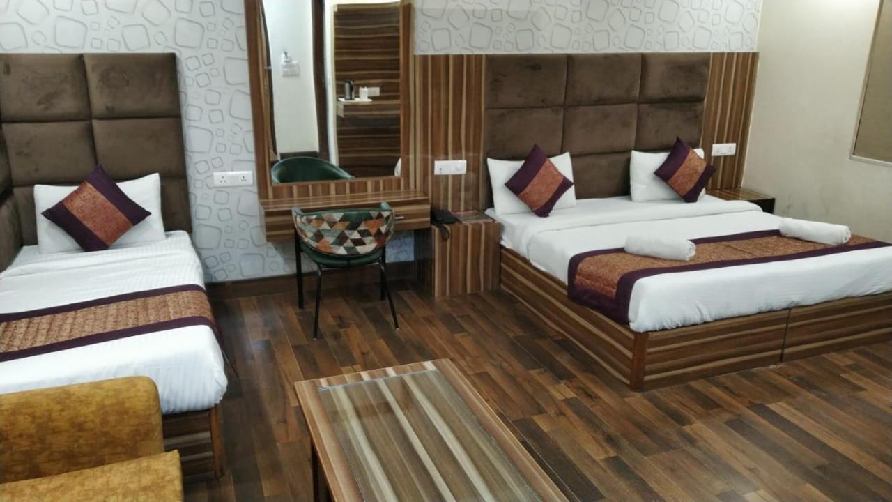 Hotel Singh Continetal Delhi Kültér fotó