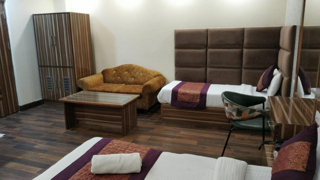 Hotel Singh Continetal Delhi Kültér fotó