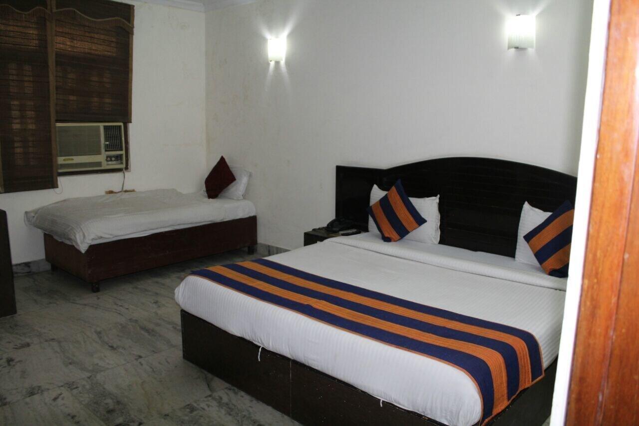 Hotel Singh Continetal Delhi Kültér fotó