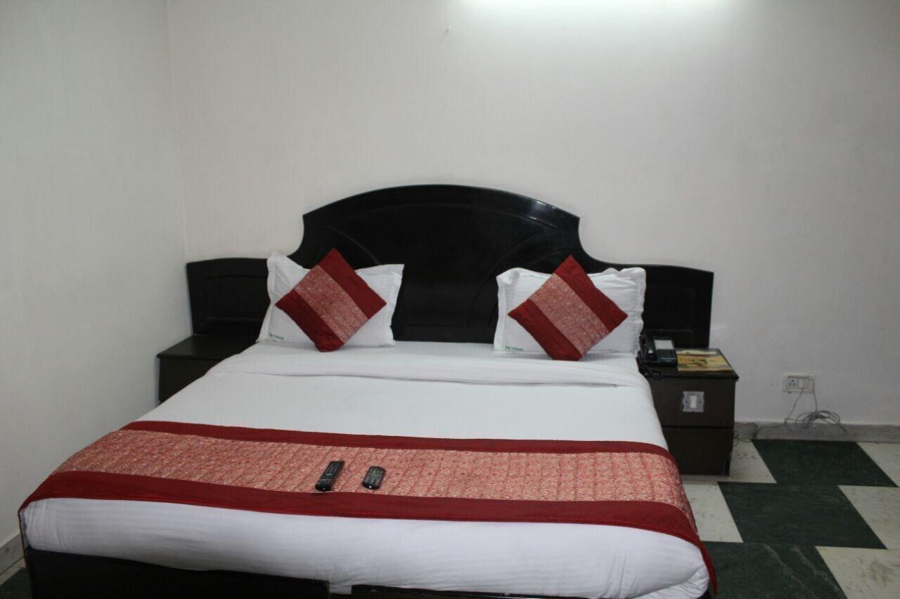 Hotel Singh Continetal Delhi Kültér fotó